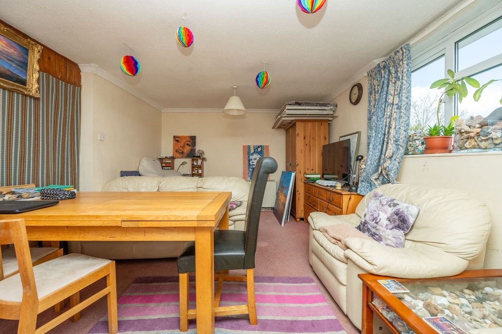 Property photo 3 of 15 Photograph 3