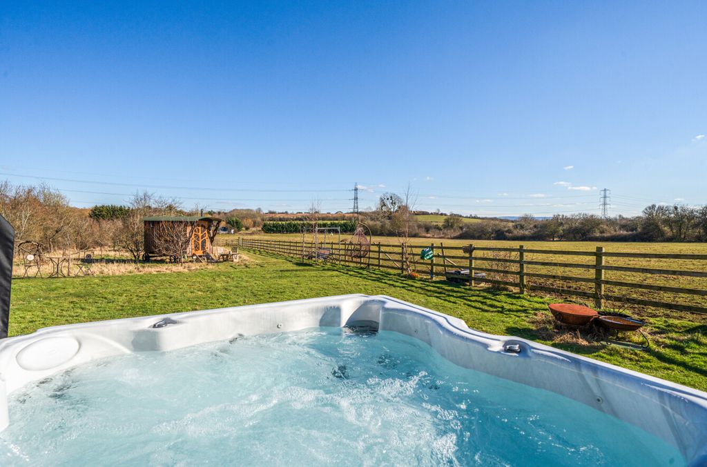 Additional image 19 of 3 bed detached bungalow for saleBoston Lane, Hinton-On-The-Green, Evesham WR11