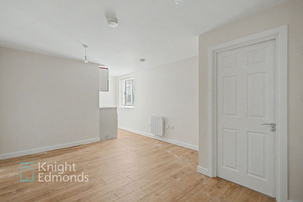 Property photo 2 of 4 Living Space