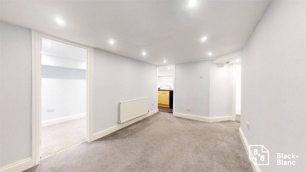 Property photo 2 of 7 Living Room