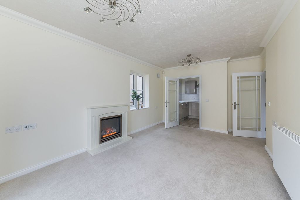 Property photo 3 of 17