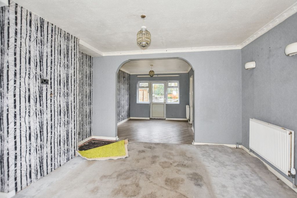 Property photo 2 of 17 98 Riverside Road, Sidcup, Da14 4Pu