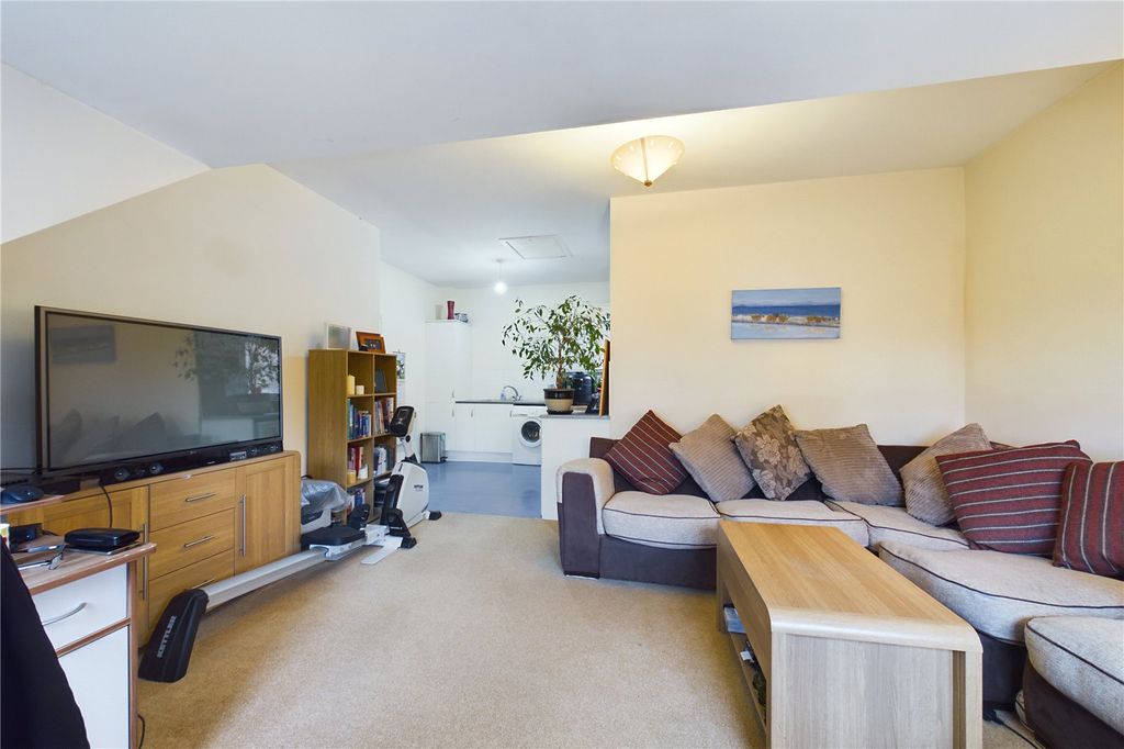 Property photo 1 of 8 Living Room