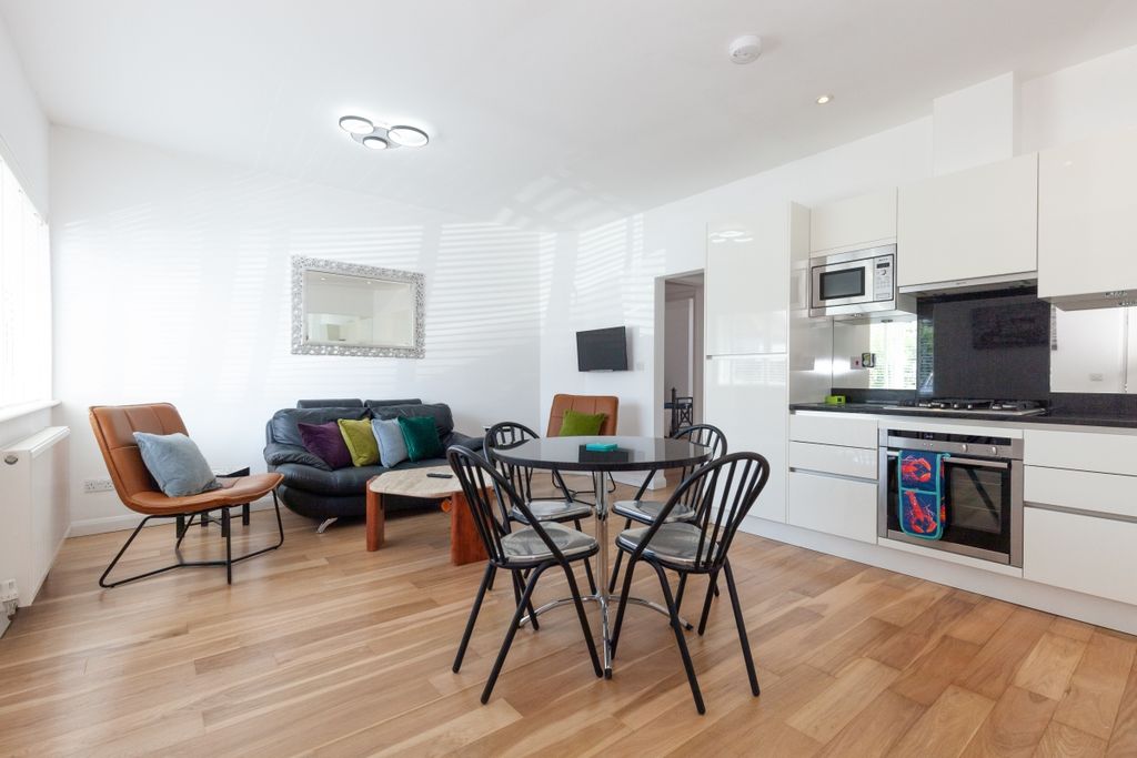 Property photo 1 of 12 253204