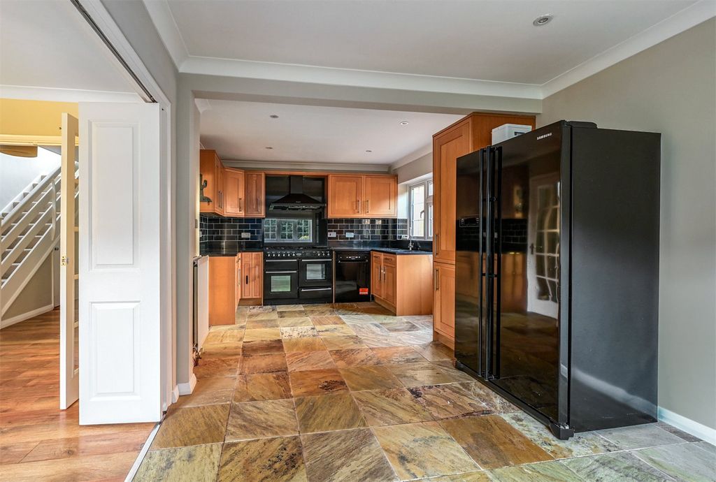 Property photo 3 of 13 Picture No. 15