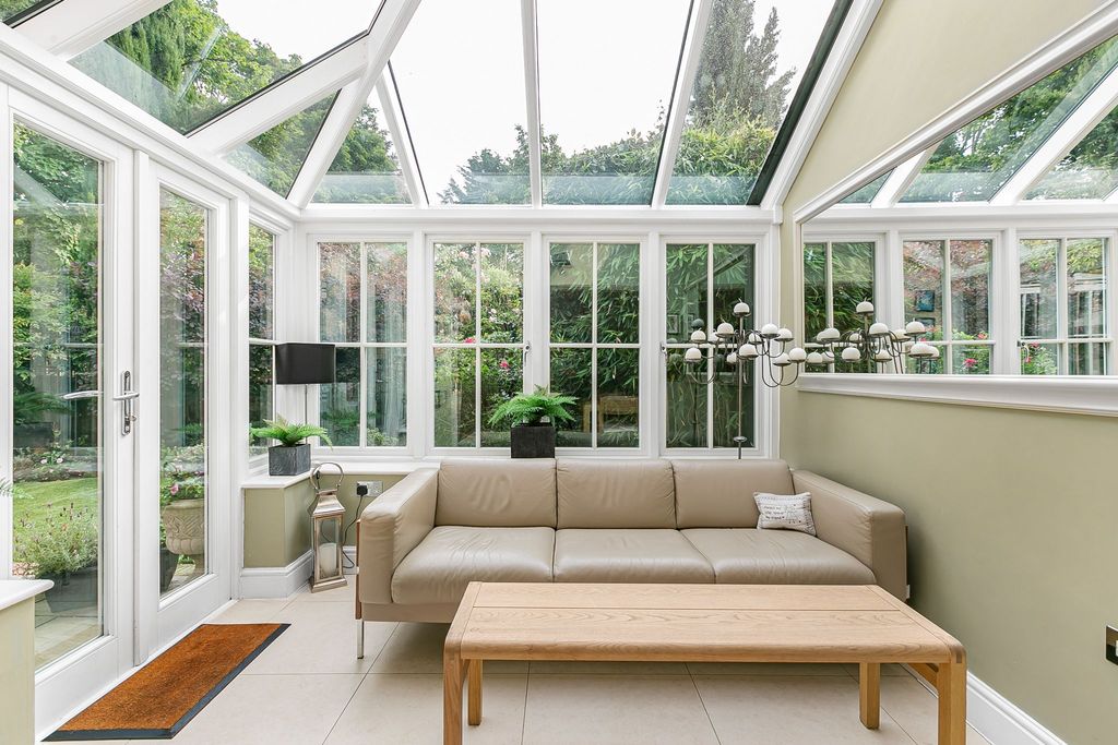 Property photo 3 of 28 Photograph 1