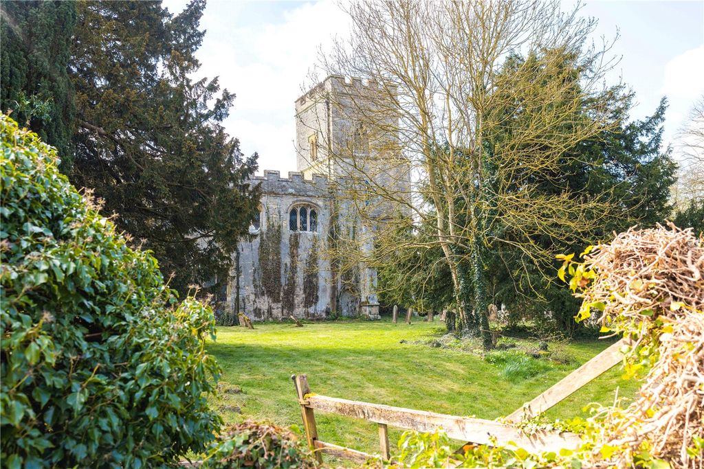 Property photo 2 of 19 Picture No. 02