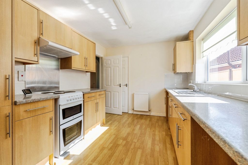 Property photo 2 of 18