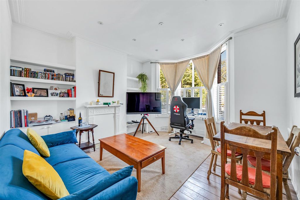 Property photo 2 of 10 Gff 52 Newton Avenue-2.Jpg