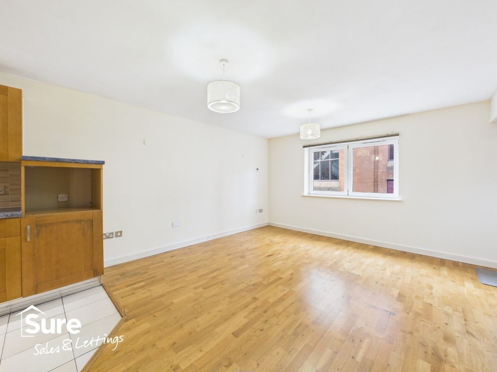 Property photo 2 of 23 5567063