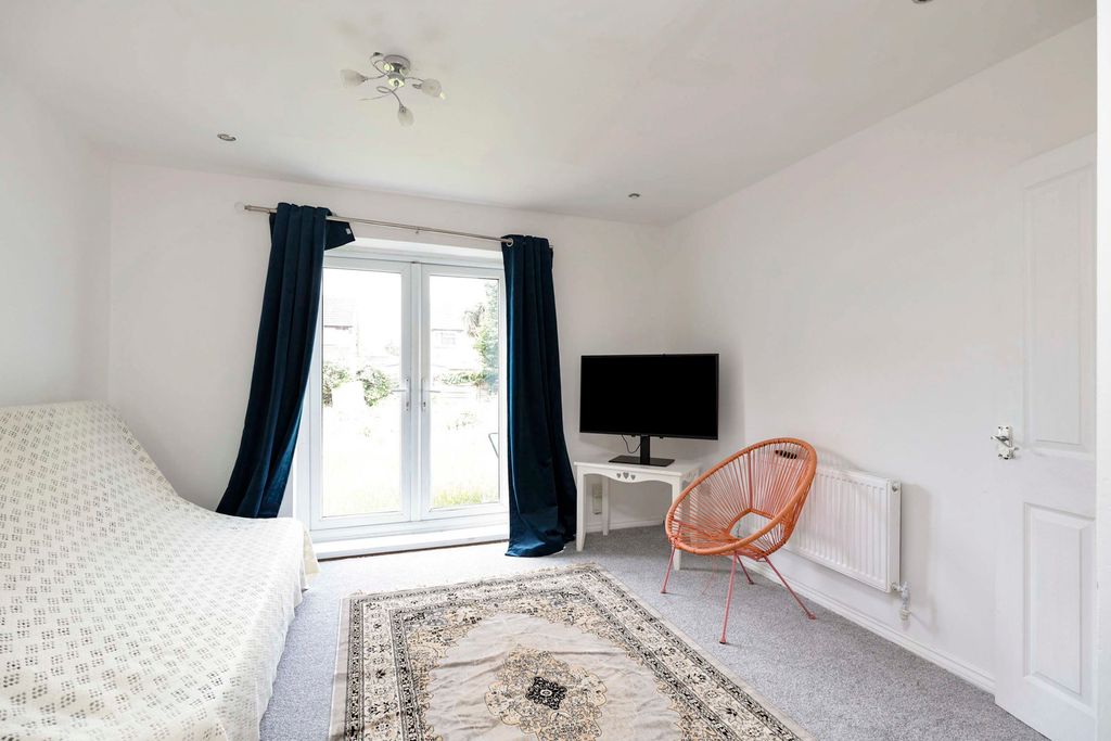 Property photo 3 of 14 Pbox-Img.Jpg