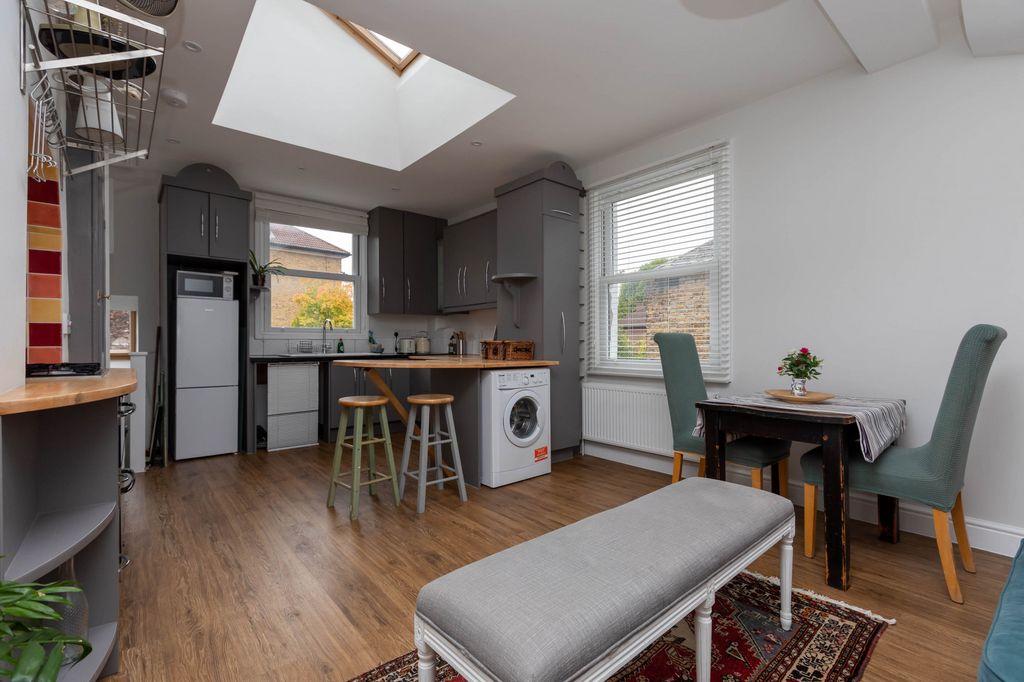 Property photo 1 of 30