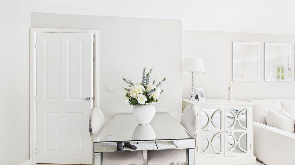Additional image 10 of 1 bed flat for saleLightwater, Surrey GU18