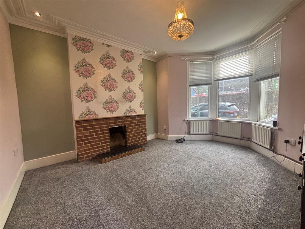 Property photo 3 of 16 9.Jpg