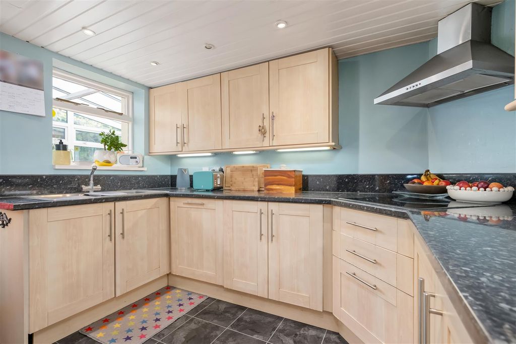 Additional image 9 of 4 bed semi-detached house for saleMoncreiffe Terrace, Perth PH2