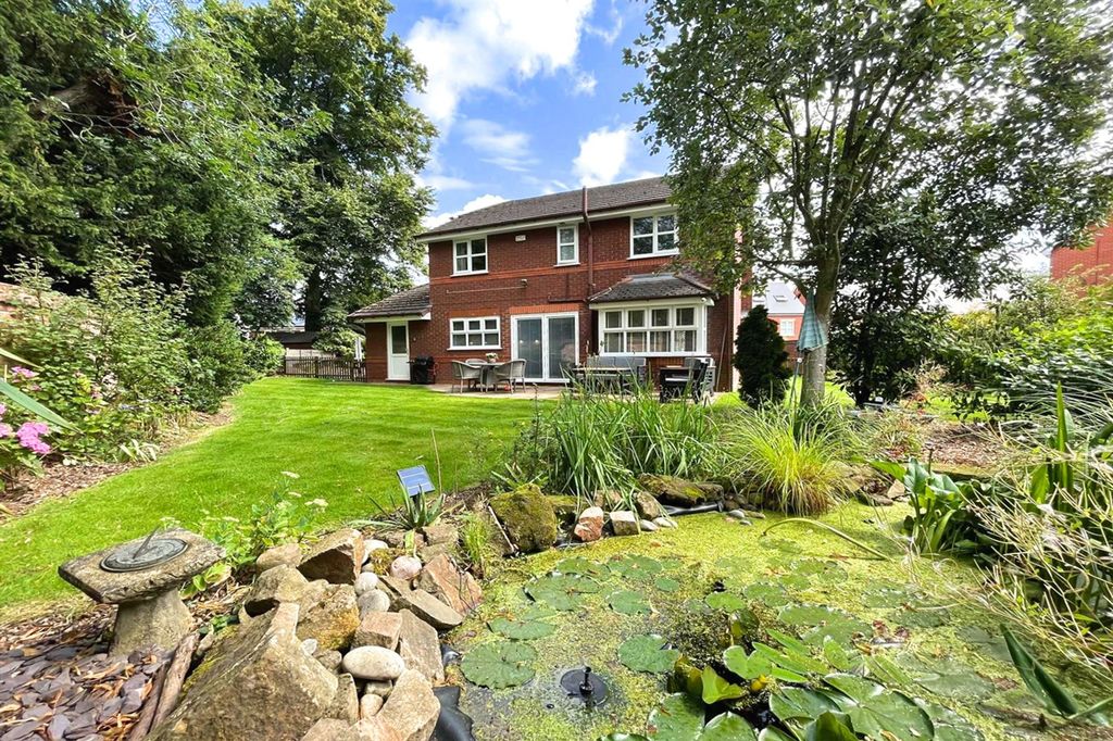 Property photo 2 of 35 Garden