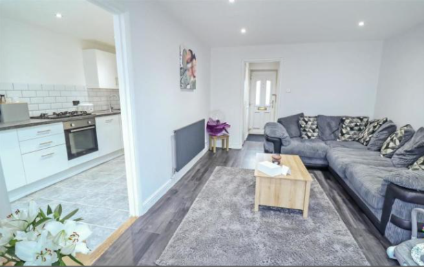 Property photo 2 of 12