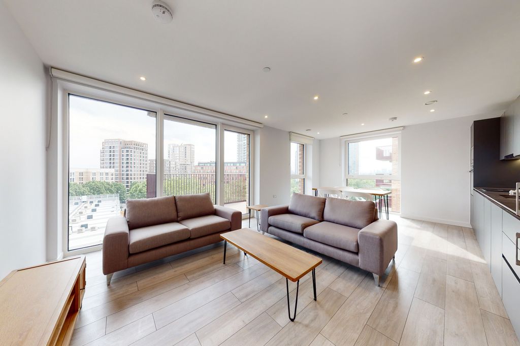 Property photo 2 of 23