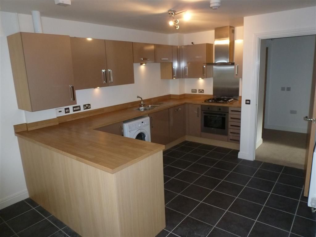 Property photo 2 of 8 Kitchen