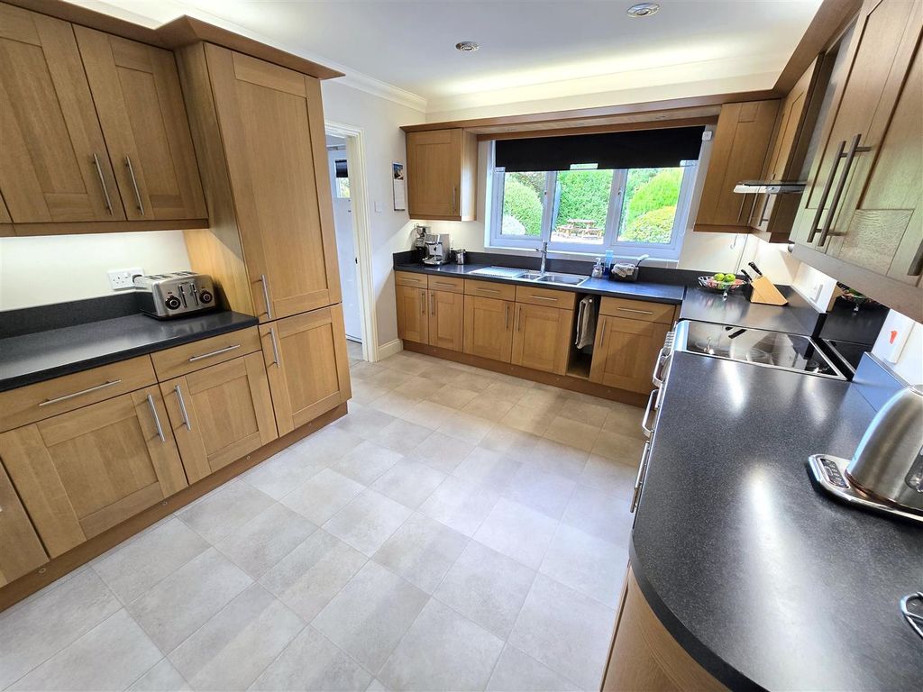 Property photo 2 of 26 Kitchen
