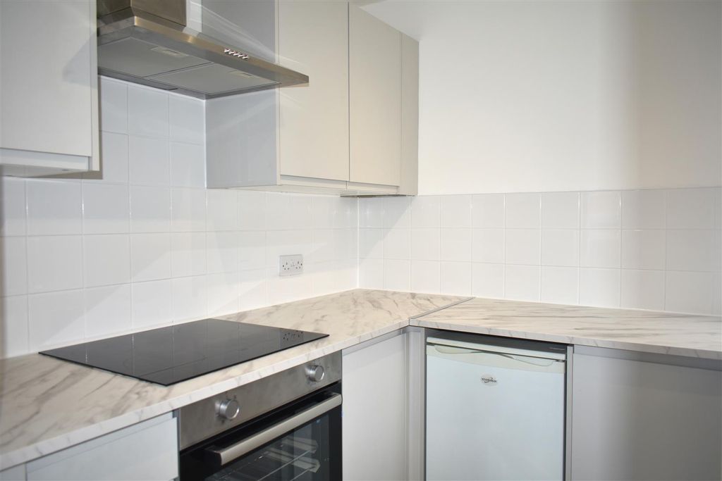 Property photo 2 of 11 Kitchen.Jpg