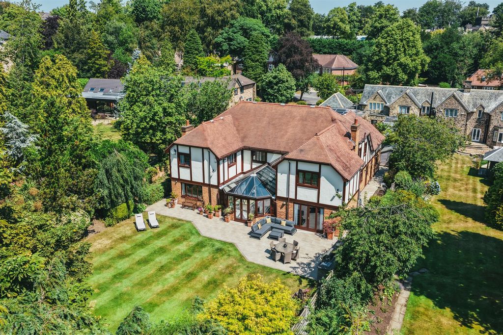 Property photo 1 of 61 Exterior And Gardens