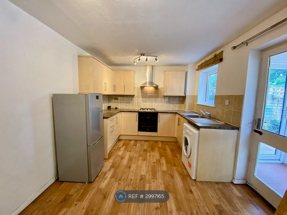 Property photo 3 of 8