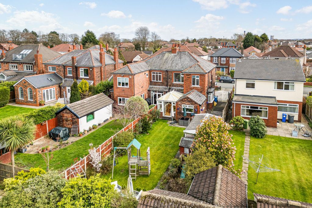 Property photo 2 of 30