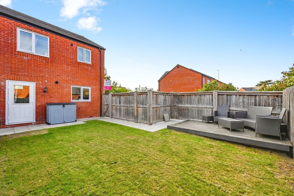 Property photo 2 of 15 Outside: