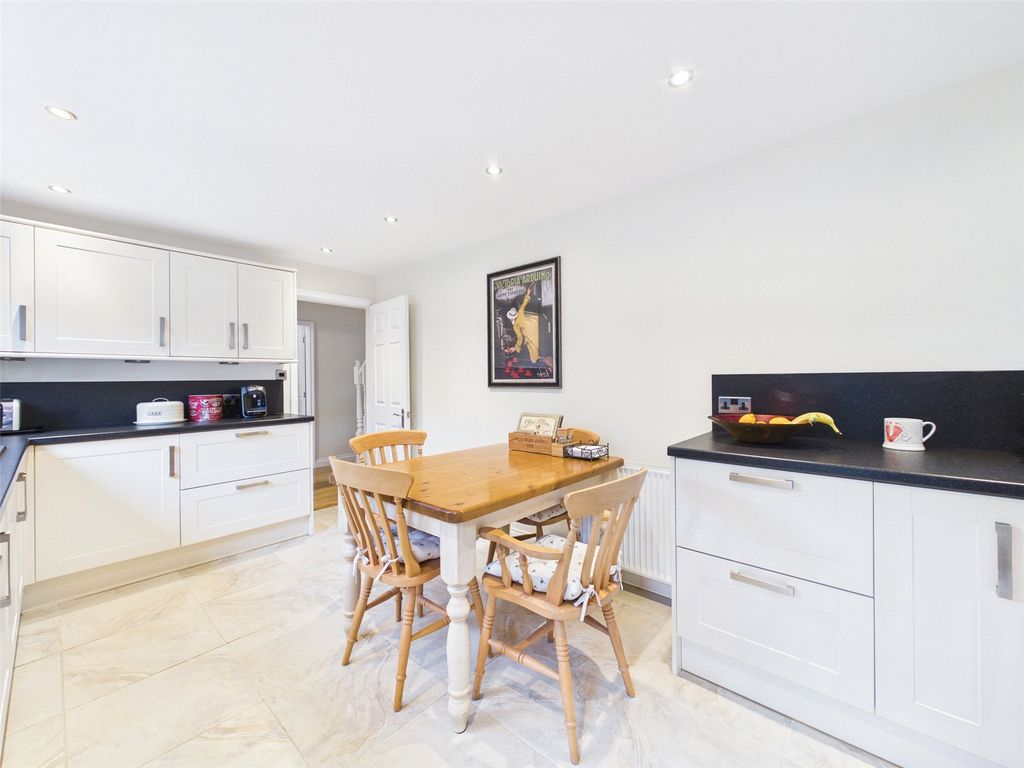 Property photo 3 of 19 Picture No. 03