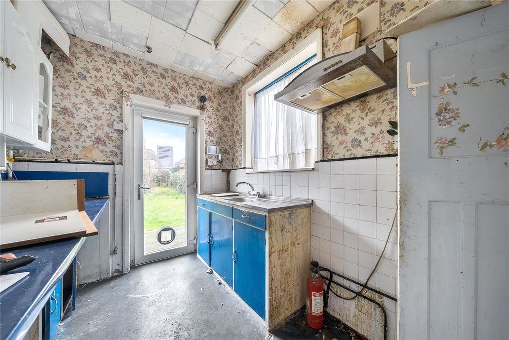 Property photo 3 of 18 Picture No. 14