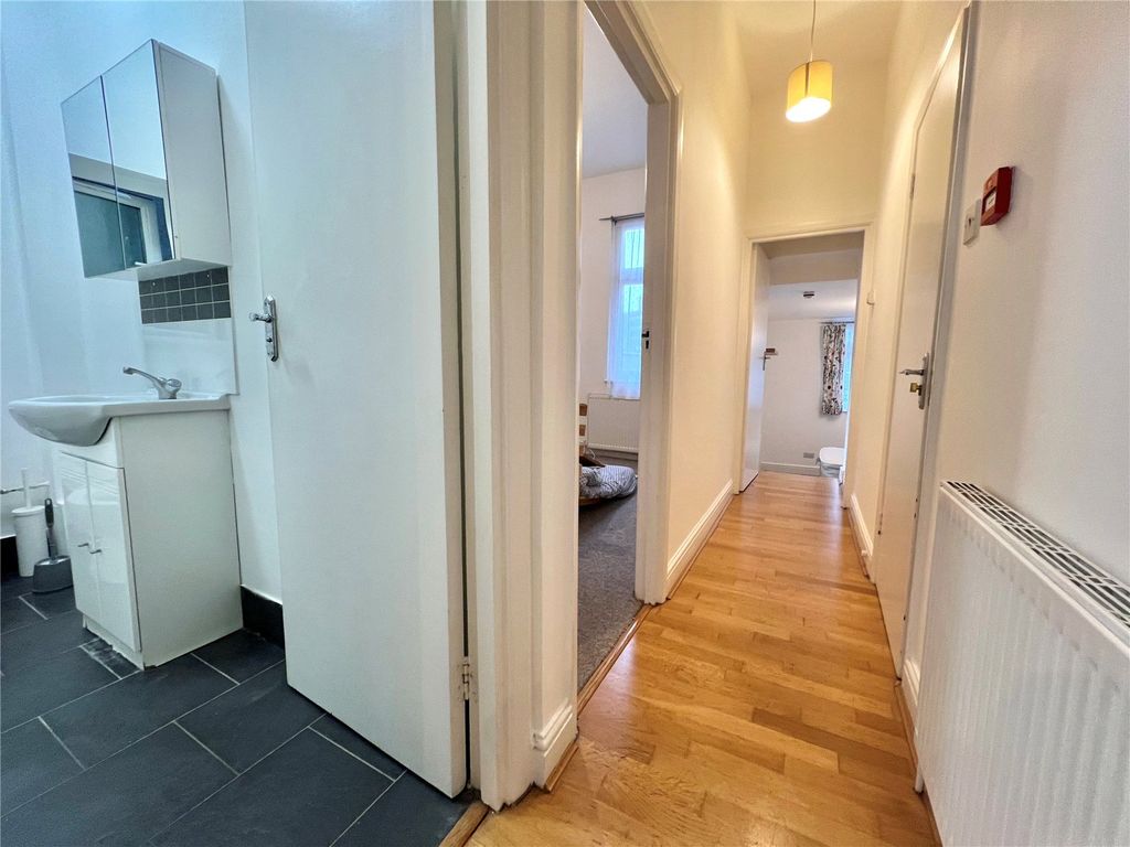 Property photo 3 of 15 Picture No. 01