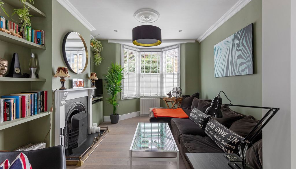 Property photo 3 of 28