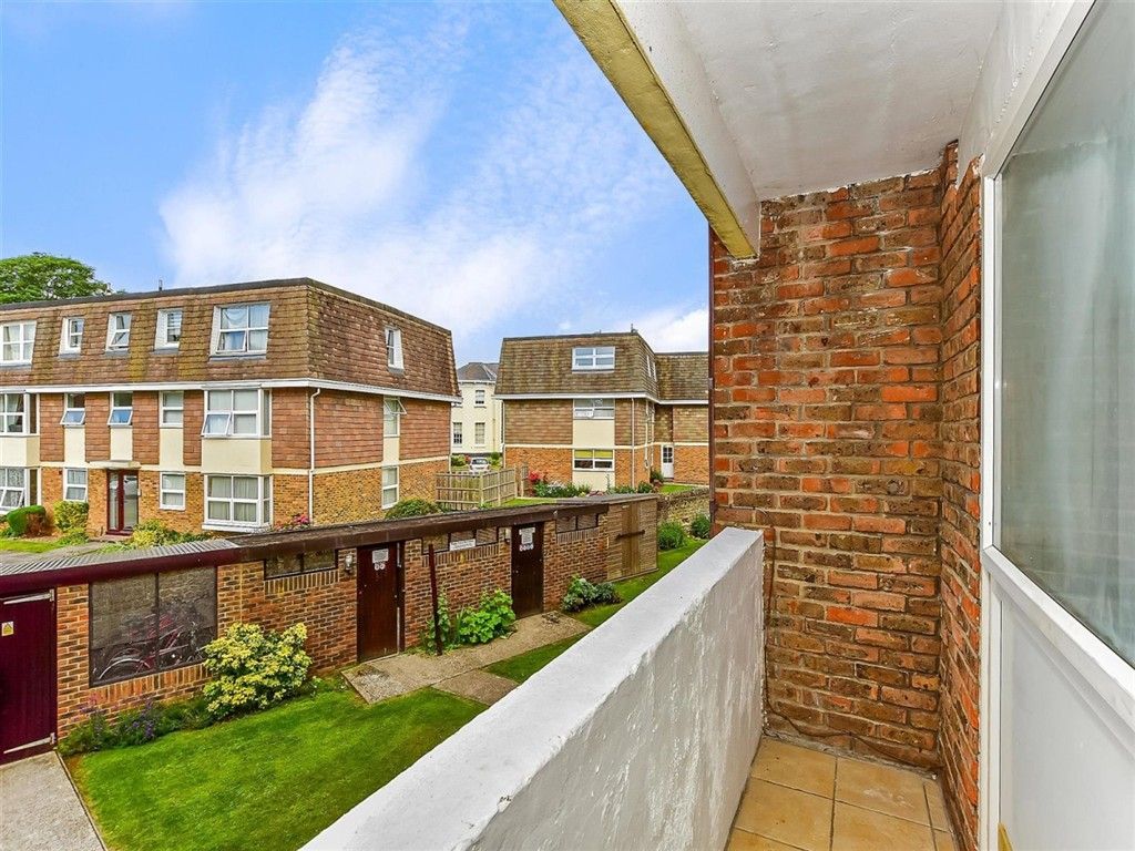 Property photo 3 of 4 Balcony