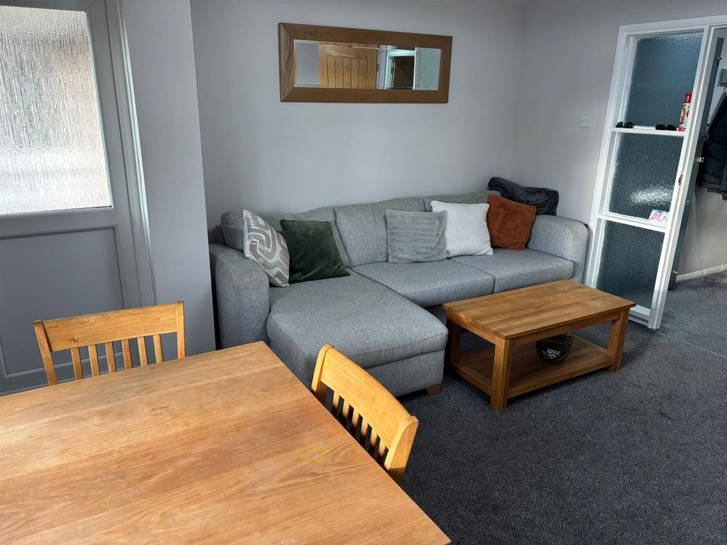 Property photo 3 of 8 Sxun9125.Jpg