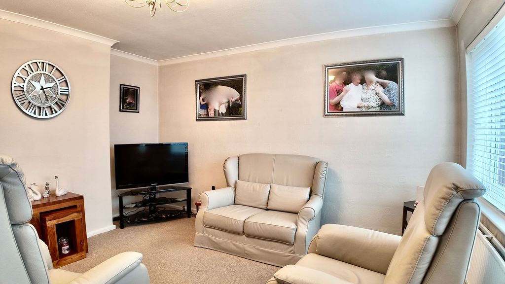 Property photo 2 of 30