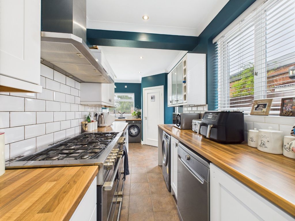 Property photo 3 of 16 3793398