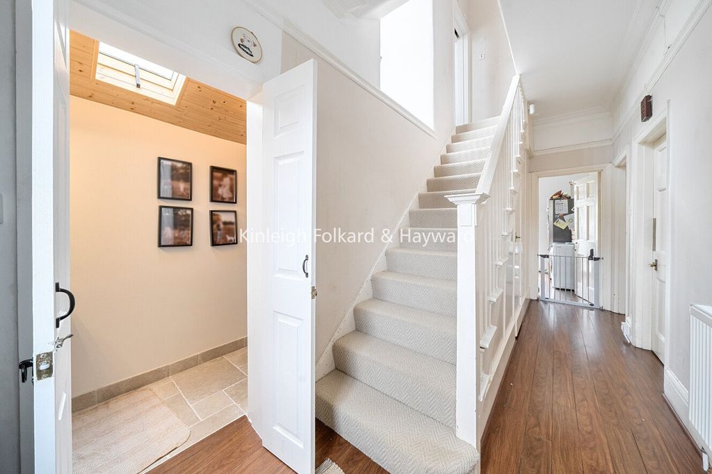 Property photo 3 of 16 Picture No. 16