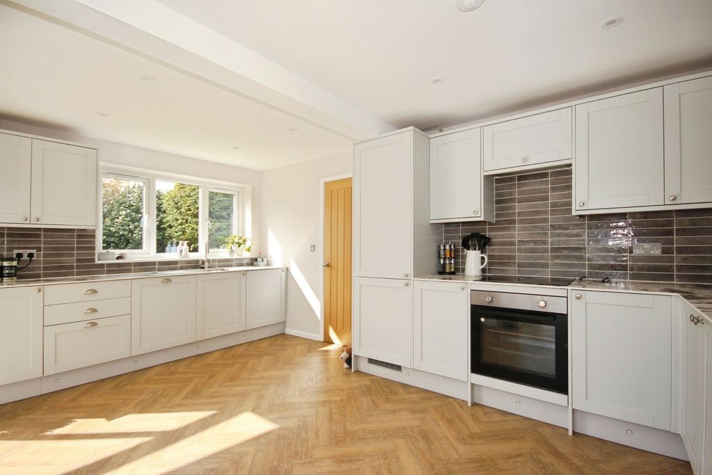 Property photo 2 of 23 Pbox-Img.Jpg