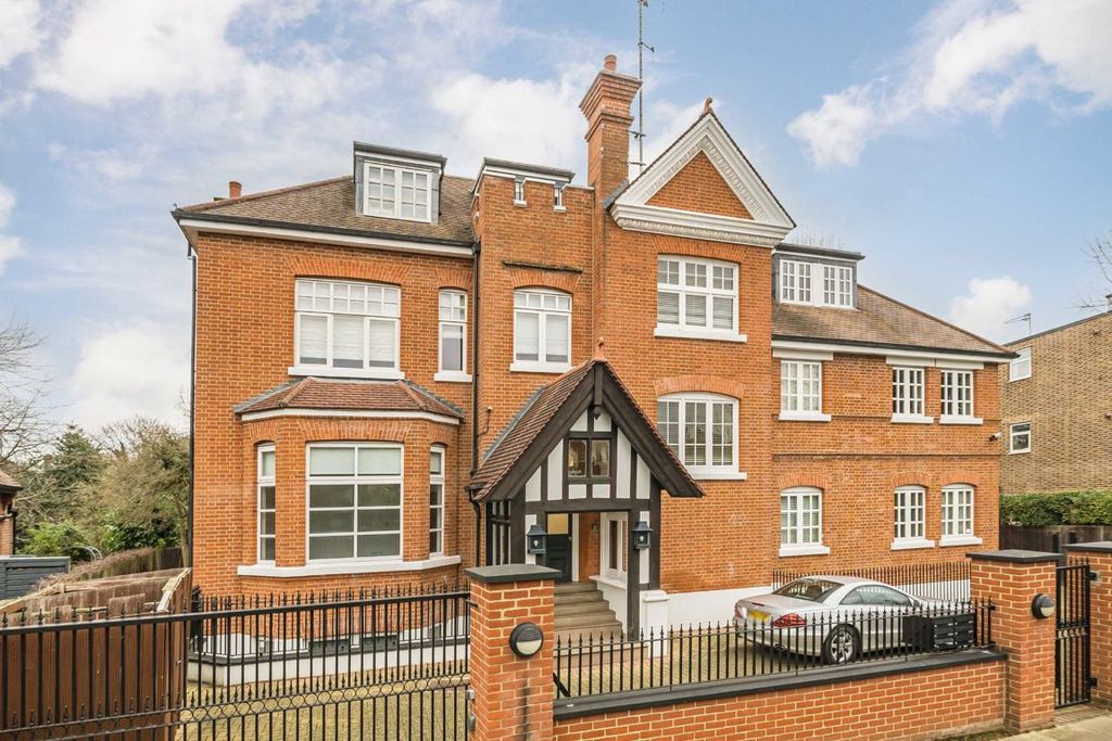 Property photo 1 of 7