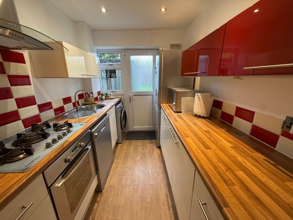 Property photo 2 of 12 4973133