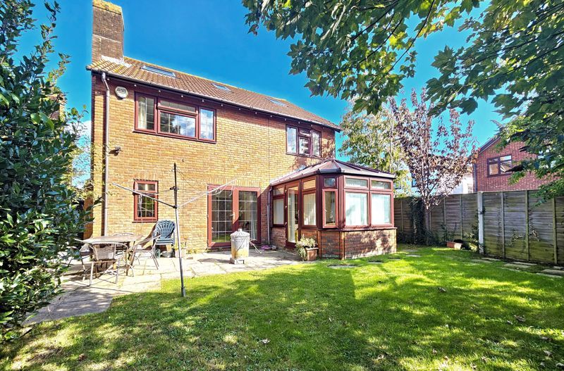 Property photo 2 of 18 Rear