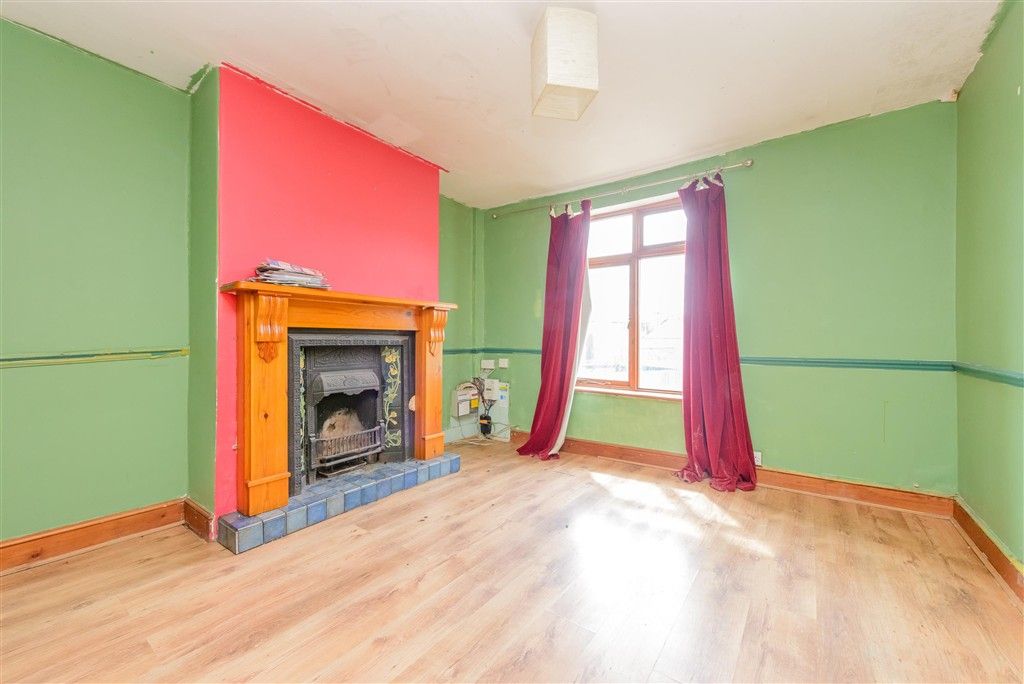 Property photo 2 of 12 Living Room