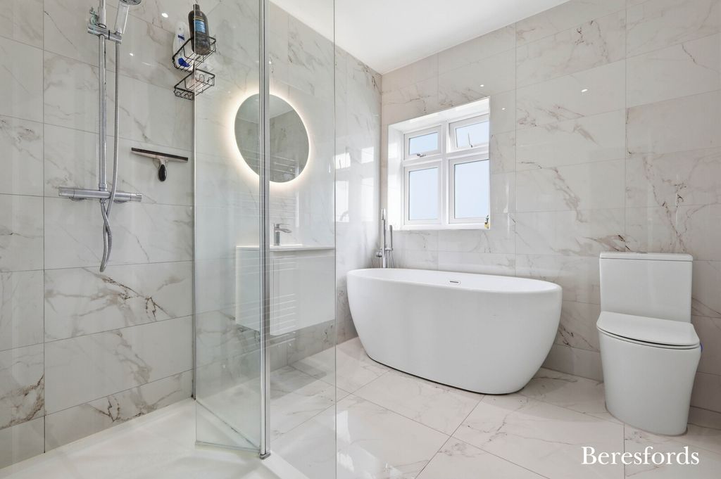 Property photo 3 of 28 Picture No. 08