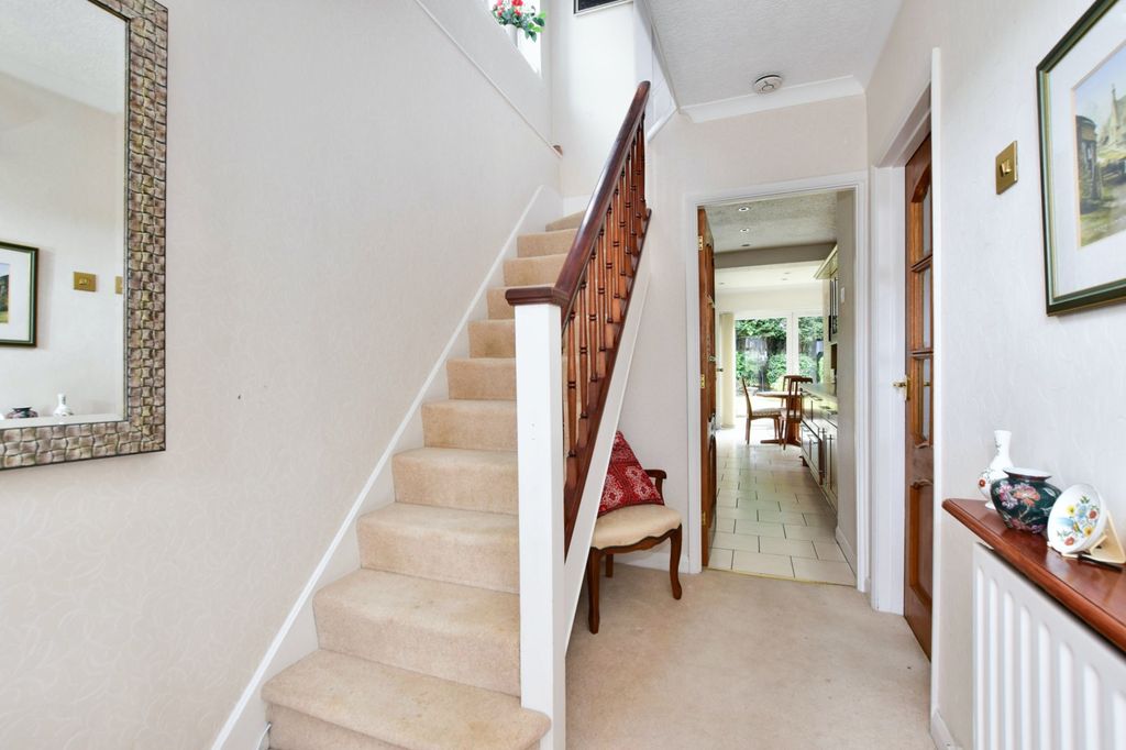 Property photo 2 of 19 Picture No. 13