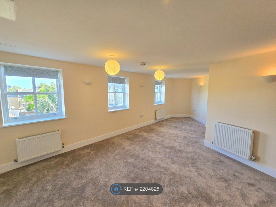 Property photo 3 of 9 Living Room 2