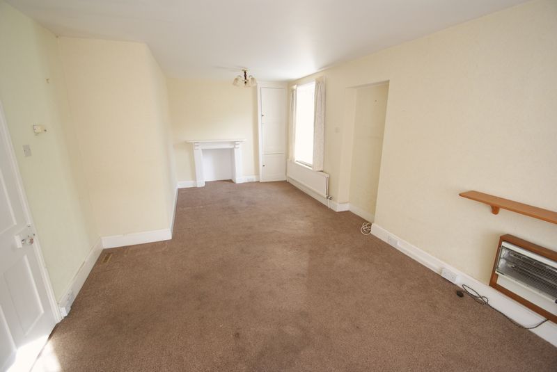 Property photo 2 of 9 Photo 4