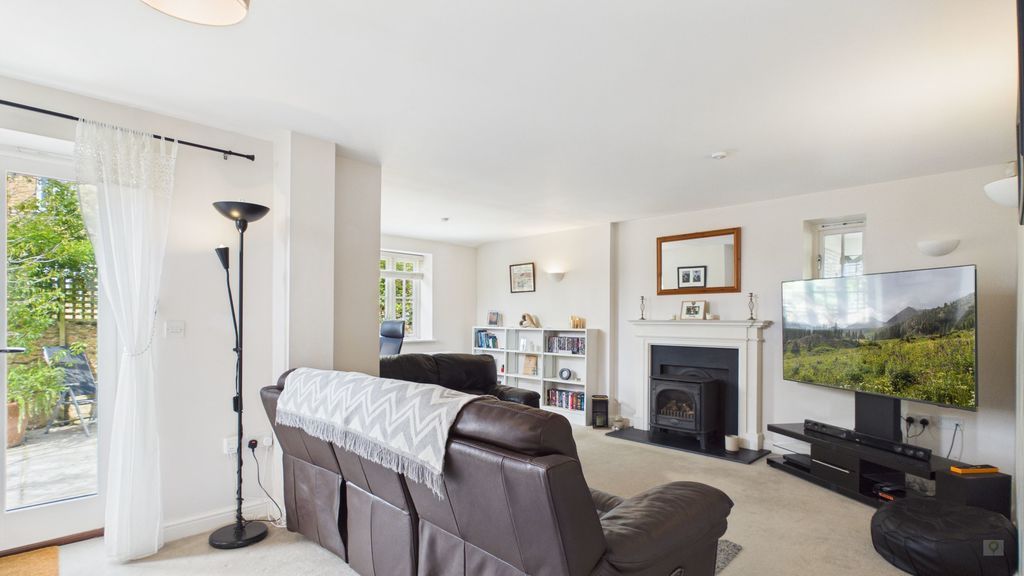 Property photo 2 of 29 Photo 3