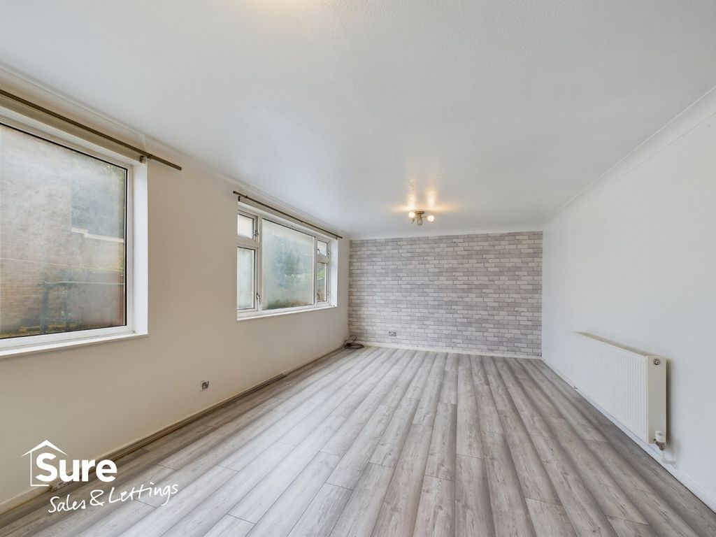 Property photo 3 of 21 1929826