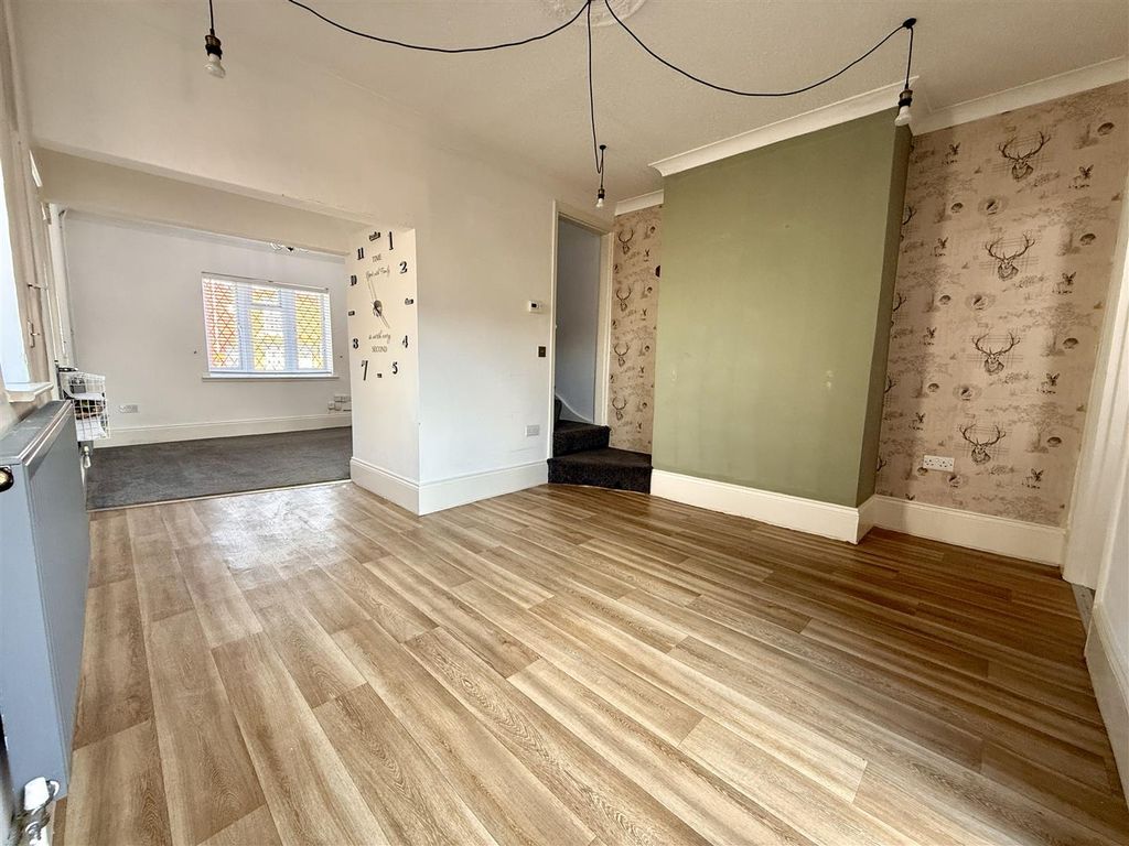 Property photo 2 of 21 Dining Room